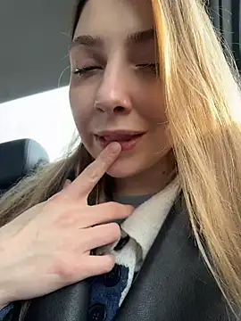 Sunny   Bunny online show from 03/04/26, 01:06