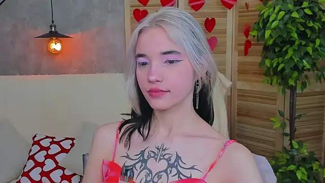 Snapshot of as1an_girlfriend chatting on 02/14/25, 06:45 as1an girlfriend online show from 02/14/25, 06:45