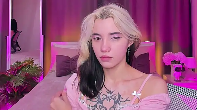 Snapshot of as1an_girlfriend chatting on 03/13/25, 03:11 as1an girlfriend online show from 03/13/25, 03:11