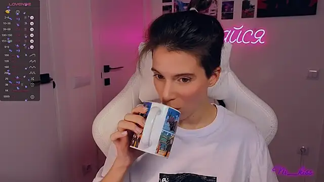  ni kiss online show from 10/06/25, 06:38