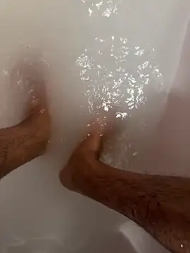 Snapshot of SensualG300 chatting on 11/04/25, 08:52 SensualG300 online show from 11/04/25, 08:52