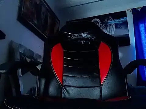 Snapshot of rolipop1005 chatting on 11/08/25, 11:43 rolipop1005 online show from 11/08/25, 11:43