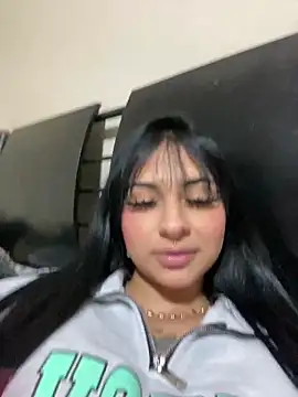 Snapshot of Hilary_pinkk chatting on 03/18/25, 02:15 Hilary pinkk online show from 03/18/25, 02:15