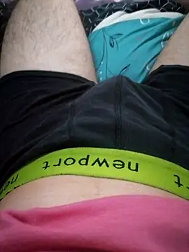 Snapshot of Lighto1 chatting on 11/15/25, 04:32 Lighto1 online show from 11/15/25, 04:32