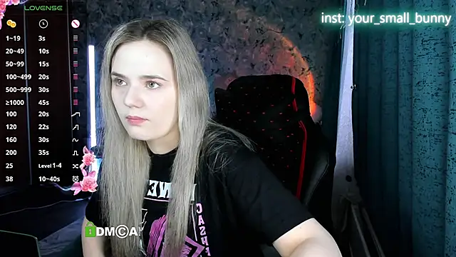 Your small bunny online show from 03/24/26, 02:05