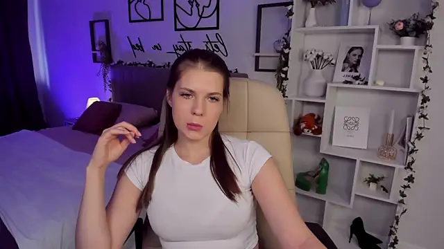 BellaSweetHeart online show from 06/16/26, 12:52