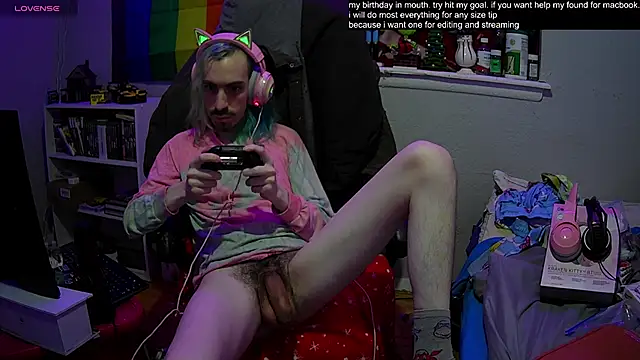 Snapshot of tallnerdyguy chatting on 01/15/25, 04:47 tallnerdyguy online show from 01/15/25, 04:47