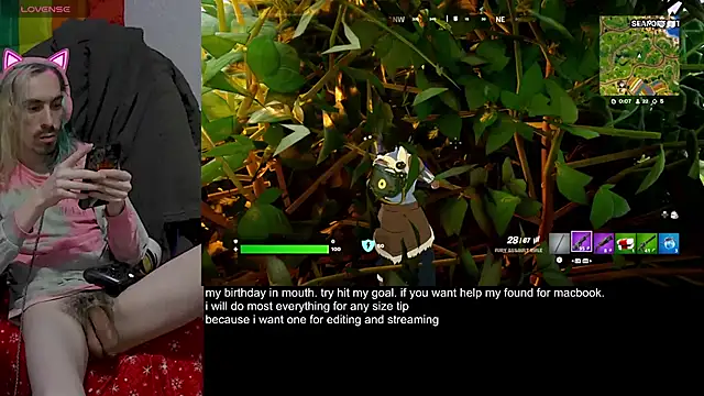 Snapshot of tallnerdyguy chatting on 01/21/25, 05:27 tallnerdyguy online show from 01/21/25, 05:27