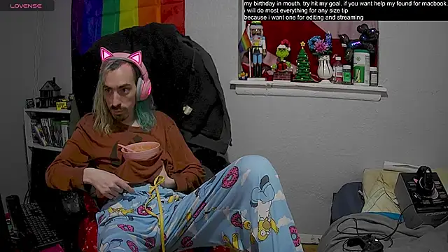 Snapshot of tallnerdyguy chatting on 01/23/25, 02:55 tallnerdyguy online show from 01/23/25, 02:55