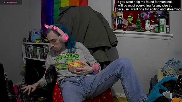Snapshot of tallnerdyguy chatting on 02/17/25, 02:20 tallnerdyguy online show from 02/17/25, 02:20
