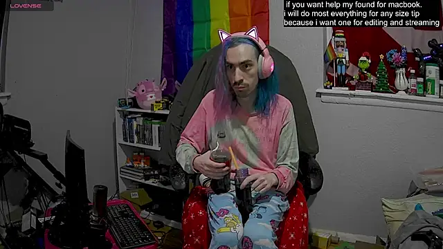 Snapshot of tallnerdyguy chatting on 02/26/25, 01:43 tallnerdyguy online show from 02/26/25, 01:43