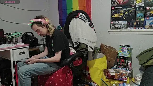 tallnerdyguy online show from 05/10/26, 02:28