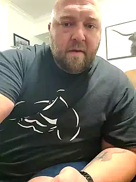 Snapshot of Strong_Bear89 chatting on 12/09/24, 06:01 Strong Bear89 online show from 12/09/24, 06:01