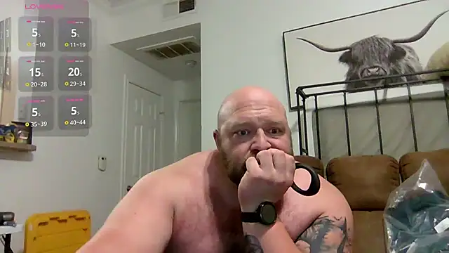 Snapshot of Strong_Bear89 chatting on 03/05/25, 09:38 Strong Bear89 online show from 03/05/25, 09:38