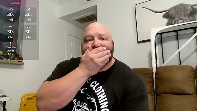 Snapshot of Strong_Bear89 chatting on 03/07/25, 07:27 Strong Bear89 online show from 03/07/25, 07:27