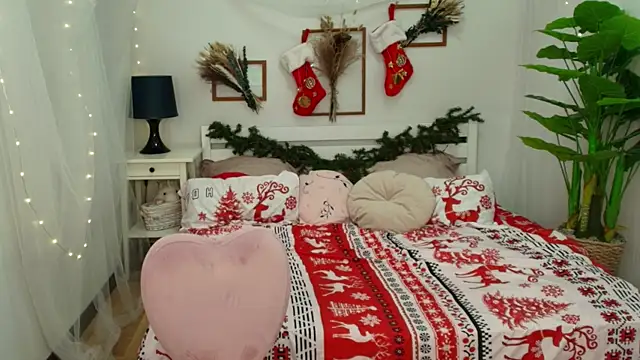 margeriTirell online show from 12/22/24, 02:28