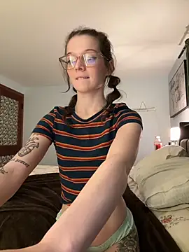 dreamteemergirl online show from 11/18/25, 01:55