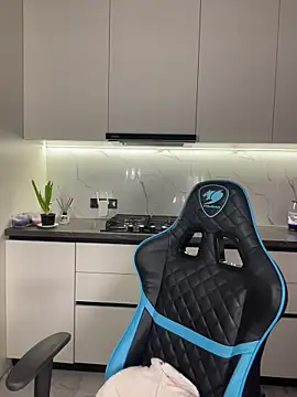 CurlyLara online show from 04/07/26, 06:19