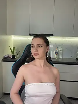 CurlyLara online show from 04/09/26, 06:19