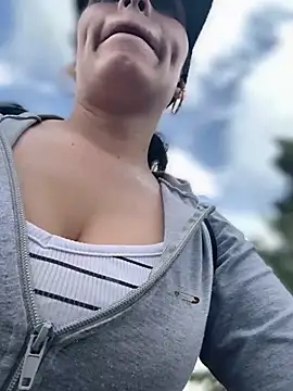 Alysson-- online show from 04/18/26, 01:48