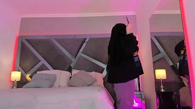 AmberiniHoffman online show from 03/08/25, 11:48