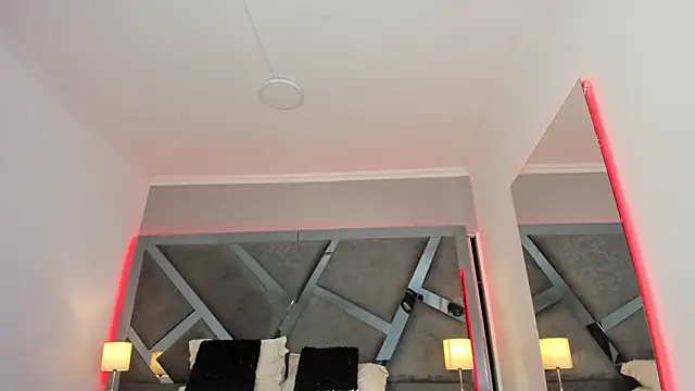 AmberiniHoffman online show from 03/18/25, 08:15