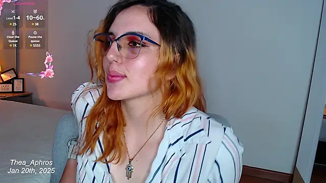 Snapshot of Thea_Aphros_ chatting on 01/20/25, 11:32 Thea Aphros  online show from 01/20/25, 11:32