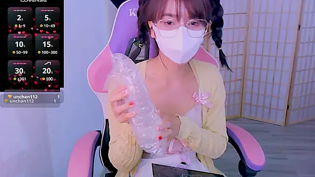 Snapshot of desiregirl69 chatting on 01/22/25, 03:07 desiregirl69 online show from 01/22/25, 03:07