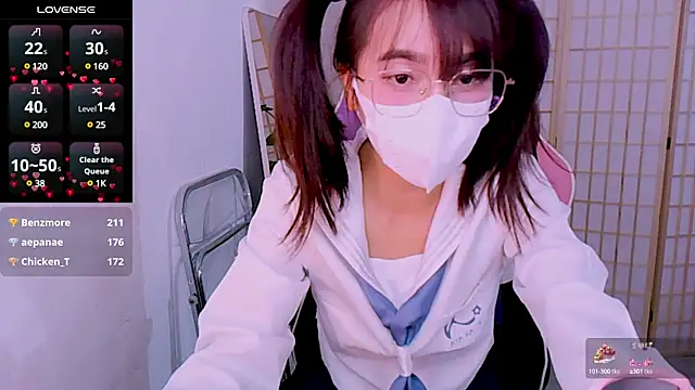 Snapshot of desiregirl69 chatting on 02/26/25, 06:11 desiregirl69 online show from 02/26/25, 06:11