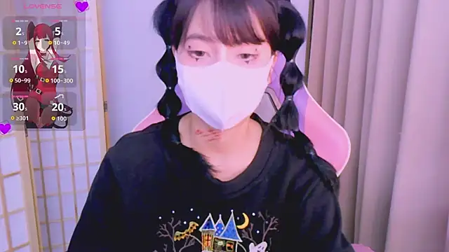 Snapshot of desiregirl69 chatting on 10/30/25, 03:13 desiregirl69 online show from 10/30/25, 03:13