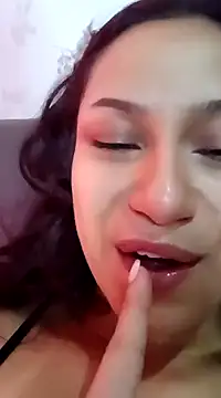 Snapshot of yummi__priv chatting on 01/28/25, 12:47 yummi priv online show from 01/28/25, 12:47