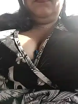 Snapshot of sara_pineros chatting on 12/09/24, 08:33 sara pineros online show from 12/09/24, 08:33