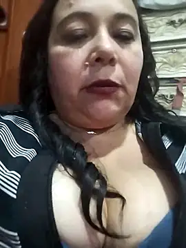 Snapshot of sara_pineros chatting on 12/21/24, 11:56 sara pineros online show from 12/21/24, 11:56