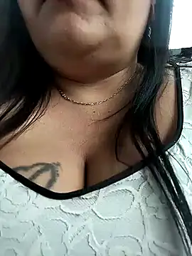 Snapshot of sara_pineros chatting on 01/24/25, 05:00 sara pineros online show from 01/24/25, 05:00