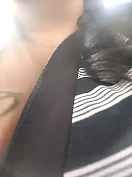 Snapshot of sara_pineros chatting on 02/28/25, 08:18 sara pineros online show from 02/28/25, 08:18