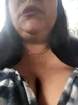 Snapshot of sara_pineros chatting on 03/04/25, 03:48 sara pineros online show from 03/04/25, 03:48