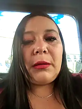 Snapshot of sara_pineros chatting on 03/06/25, 01:46 sara pineros online show from 03/06/25, 01:46