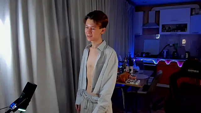 AndrewwCarter2 online show from 02/08/25, 06:12