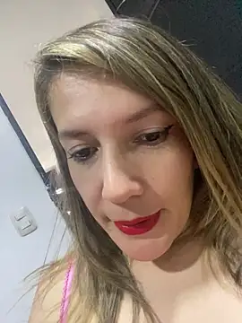 gwen ashly online show from 04/18/26, 09:59