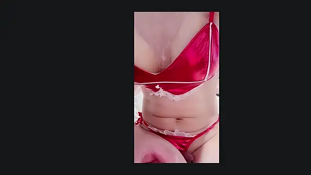 Snapshot of Im_IVE_LOVE chatting on 12/15/24, 01:35 Im IVE LOVE online show from 12/15/24, 01:35