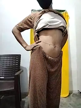 Cute-Ridhima online show from 10/15/25, 04:18