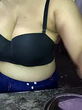 Snapshot of Dr_Kamsutra chatting on 03/18/25, 08:03 Dr Kamsutra online show from 03/18/25, 08:03