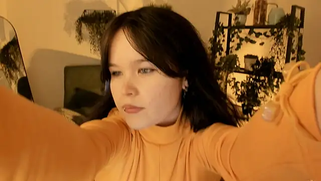 Snapshot of Elainebeness chatting on 06/02/26, 07:27 Elainebeness online show from 06/02/26, 07:27
