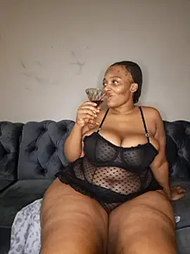 Snapshot of thicktash chatting on 02/20/25, 08:25 thicktash online show from 02/20/25, 08:25
