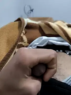 Snapshot of kinghunter21 chatting on 12/16/24, 07:32 kinghunter21 online show from 12/16/24, 07:32