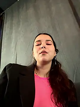 PoppyRobinson online show from 12/05/24, 12:11