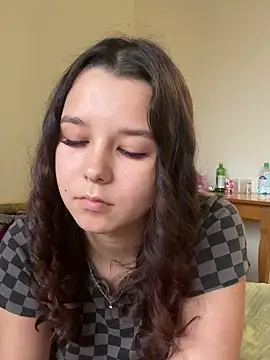 PoppyRobinson online show from 12/12/24, 11:18