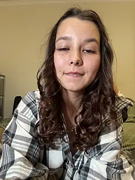 PoppyRobinson online show from 12/13/24, 06:38