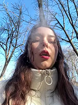 PoppyRobinson online show from 12/20/24, 09:32