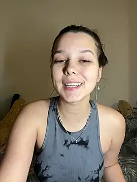 PoppyRobinson online show from 01/06/25, 04:02